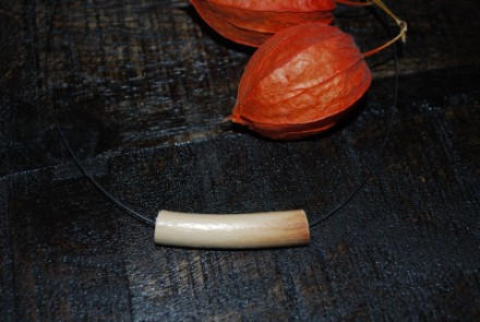 Collier mit Anhänger aus Lindenholz (CRL1)